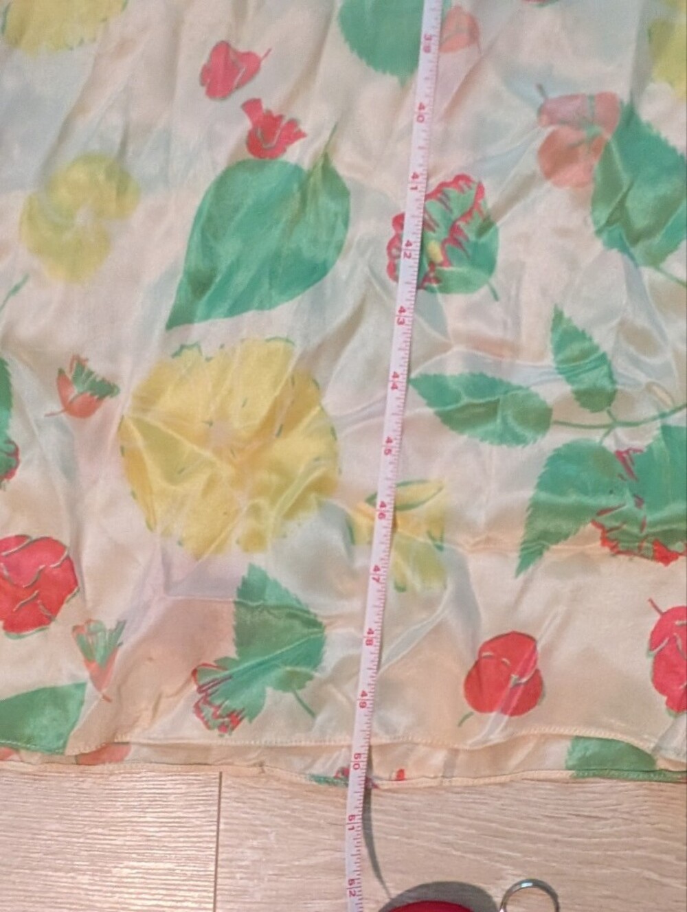 1930's Delicate Silk Robe - Picture 8 of 9